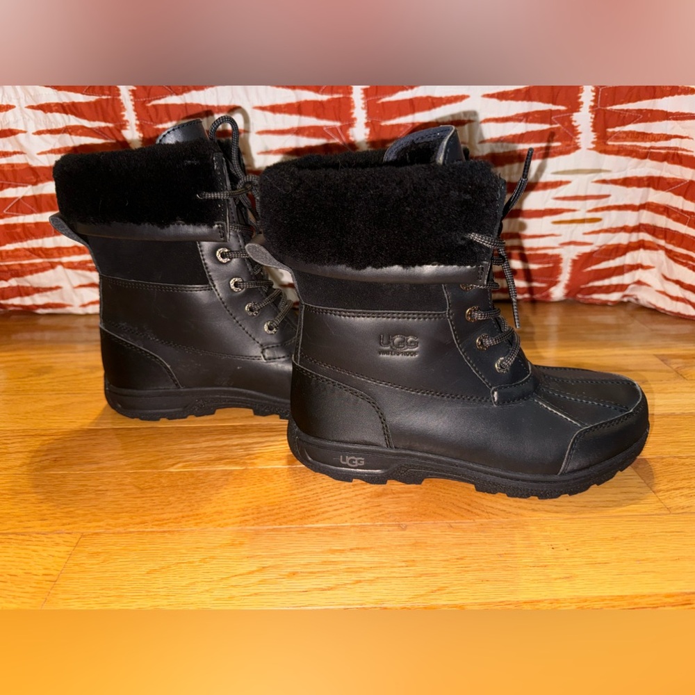 Ugg Butte ll size 5 in men’s size 7 in women’s